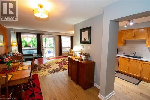 24 Walker Court, Grimsby, ON - Indoor Photo Showing Dining Room