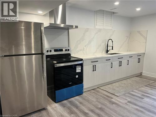252 Raymond Road Unit# Lower, Ancaster, ON - Indoor Photo Showing Kitchen