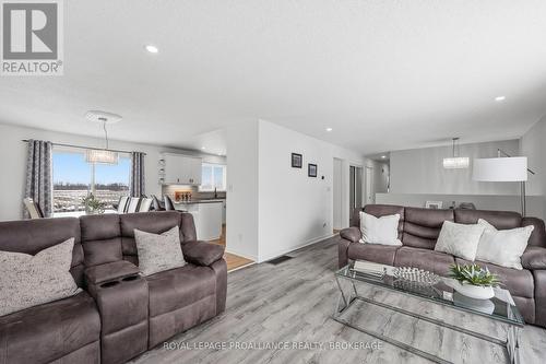 4318 County Road 6, Stone Mills (Stone Mills), ON - Indoor Photo Showing Living Room