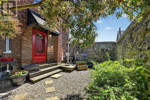 34 Water Street W, Brockville, ON - Outdoor