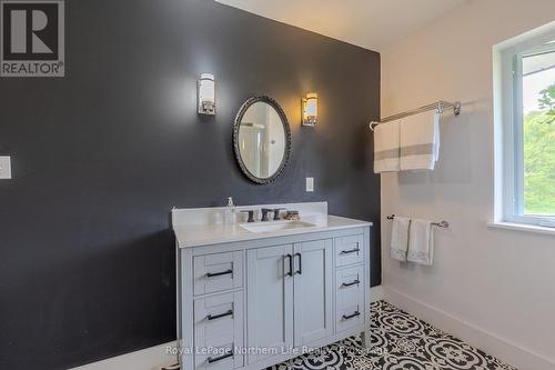 11327 Highway 17, West Nipissing (Sturgeon Falls), ON - Indoor Photo Showing Bathroom