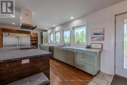 11327 Highway 17, West Nipissing (Sturgeon Falls), ON - Indoor Photo Showing Kitchen