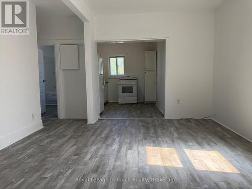 519 Yonge Street, Midland, ON - Indoor Photo Showing Other Room