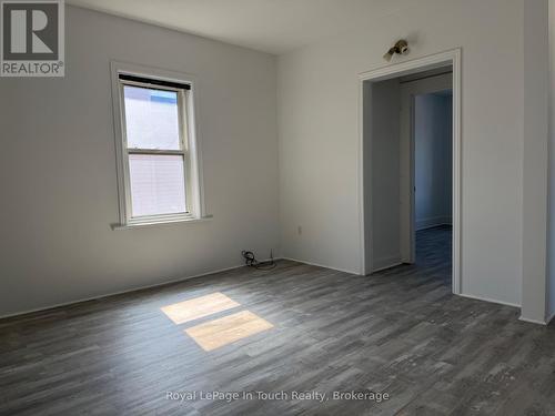 519 Yonge Street, Midland, ON - Indoor Photo Showing Other Room