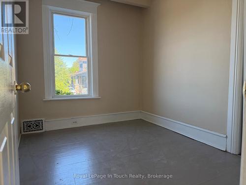 519 Yonge Street, Midland, ON - Indoor Photo Showing Other Room