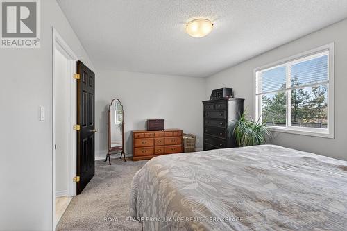 964 Rainbow Crescent, Kingston (Kingston East (Incl Barret Crt)), ON - Indoor Photo Showing Bedroom