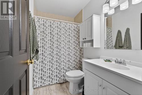 964 Rainbow Crescent, Kingston (Kingston East (Incl Barret Crt)), ON - Indoor Photo Showing Bathroom