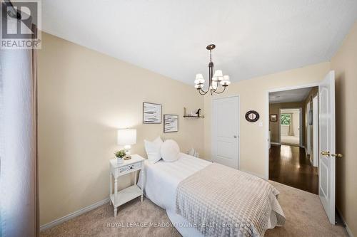21 - 5530 Glen Erin Drive, Mississauga, ON - Indoor Photo Showing Bedroom