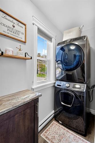 13 The Green Road, Upper Island Cove, NL - Indoor Photo Showing Laundry Room