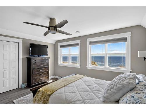 13 The Green Road, Upper Island Cove, NL - Indoor Photo Showing Bedroom