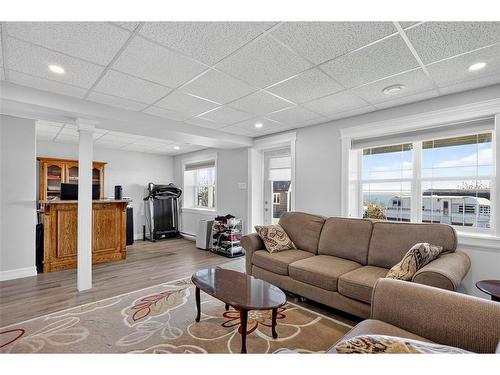 13 The Green Road, Upper Island Cove, NL - Indoor Photo Showing Living Room