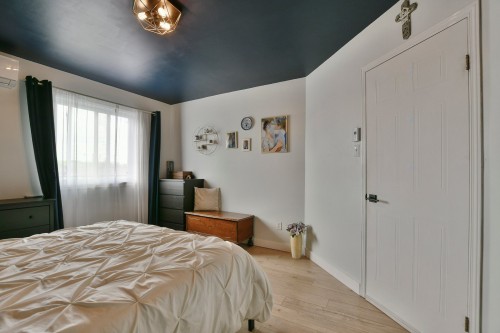 Chambre à coucher principale - 301-14595 Rue Sherbrooke E., Montréal (Rivière-Des-Prairies/Pointe-Aux-Trembles), QC - Indoor Photo Showing Bedroom