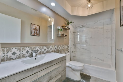 Salle de bains - 301-14595 Rue Sherbrooke E., Montréal (Rivière-Des-Prairies/Pointe-Aux-Trembles), QC - Indoor Photo Showing Bathroom