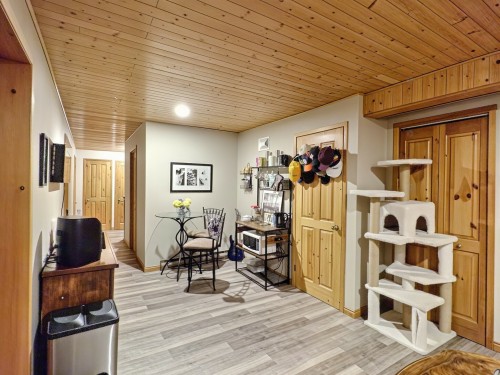 Family Room - 8 Rue Du Docteur-Weinke, Témiscaming, QC - Indoor Photo Showing Other Room