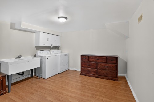 Salle de lavage - 727 Ch. Edelweiss, La Pêche, QC - Indoor Photo Showing Laundry Room