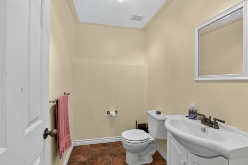 Salle d'eau - 727 Ch. Edelweiss, La Pêche, QC - Indoor Photo Showing Bathroom