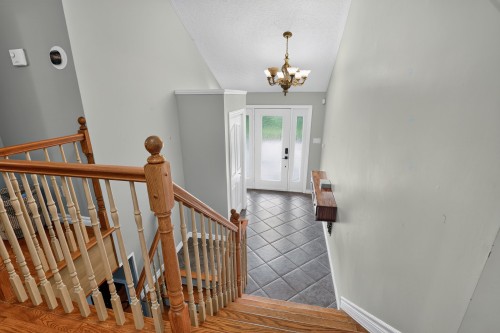 Hall d'entrée/Vestibule - 727 Ch. Edelweiss, La Pêche, QC - Indoor Photo Showing Other Room