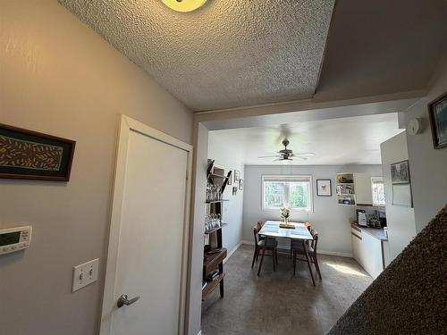 320 Tenth Street, Keewatin, ON - Indoor Photo Showing Other Room