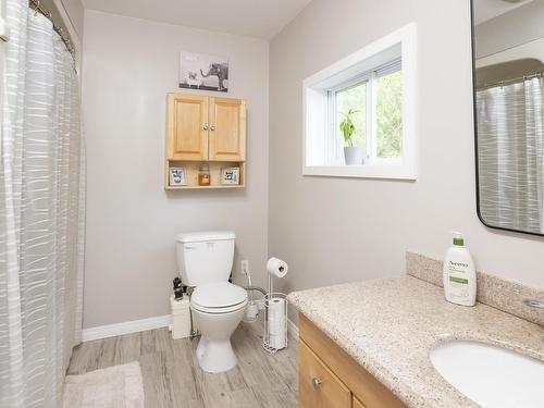 7081 Hwy 61, Neebing, ON - Indoor Photo Showing Bathroom