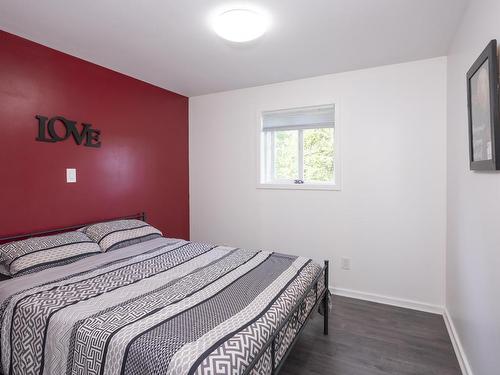 7081 Hwy 61, Neebing, ON - Indoor Photo Showing Bedroom