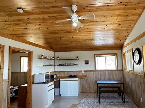 7081 Hwy 61, Neebing, ON - Indoor