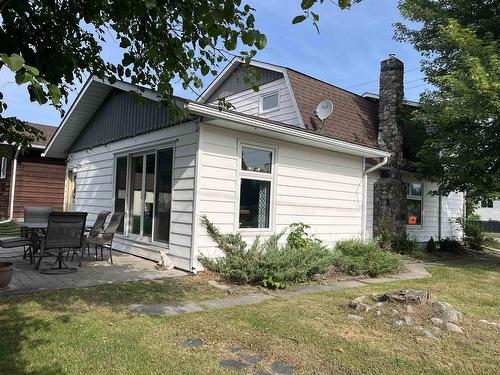 633 Church St, Fort Frances, ON - Outdoor
