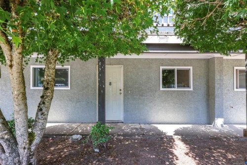#8-1520 Piercy Ave, Courtenay, BC - Outdoor