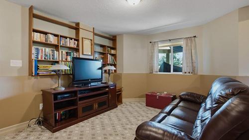 594 Mountain Drive, Vernon, BC - Indoor