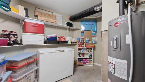 594 Mountain Drive, Vernon, BC - Indoor Photo Showing Basement