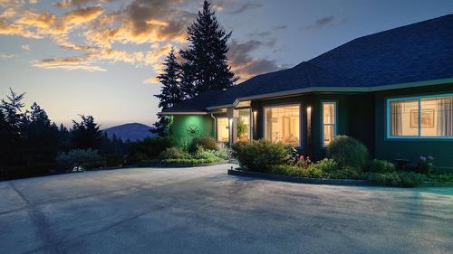 594 Mountain Drive, Vernon, BC - Outdoor