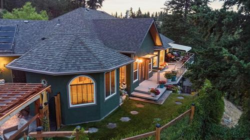 594 Mountain Drive, Vernon, BC - Outdoor With Deck Patio Veranda