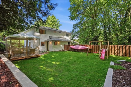 #B-184 Westwood Rd, Nanaimo, BC - Outdoor With Backyard
