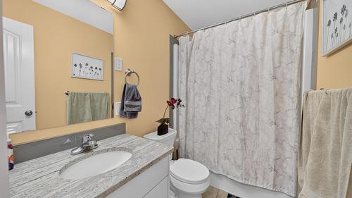 1510 21A Avenue, Cranbrook, BC - Indoor Photo Showing Bathroom