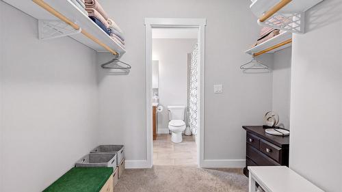 1510 21A Avenue, Cranbrook, BC - Indoor With Storage