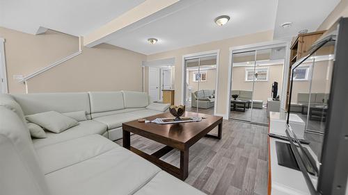 1510 21A Avenue, Cranbrook, BC - Indoor Photo Showing Living Room