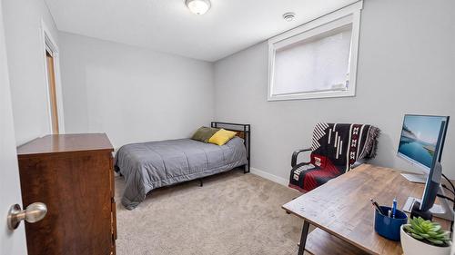 1510 21A Avenue, Cranbrook, BC - Indoor Photo Showing Bedroom