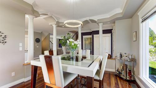 3077 Quail Crescent, Kelowna, BC - Indoor Photo Showing Dining Room
