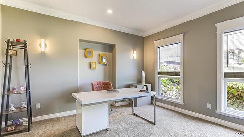 3077 Quail Crescent, Kelowna, BC - Indoor Photo Showing Office