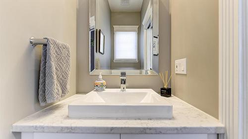 3077 Quail Crescent, Kelowna, BC - Indoor Photo Showing Bathroom
