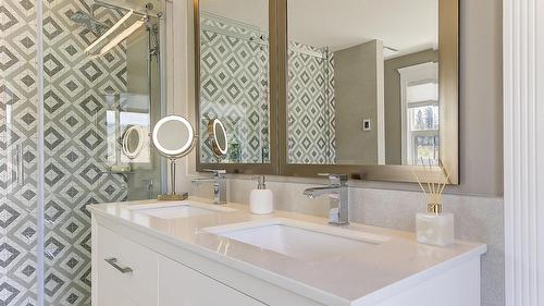 3077 Quail Crescent, Kelowna, BC - Indoor Photo Showing Bathroom