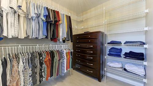 3077 Quail Crescent, Kelowna, BC - Indoor With Storage