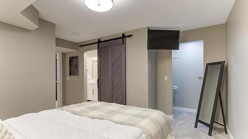 3077 Quail Crescent, Kelowna, BC - Indoor Photo Showing Bedroom