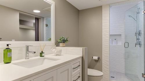 3077 Quail Crescent, Kelowna, BC - Indoor Photo Showing Bathroom