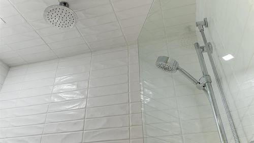 3077 Quail Crescent, Kelowna, BC - Indoor Photo Showing Bathroom