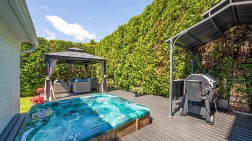3077 Quail Crescent, Kelowna, BC - Outdoor With Deck Patio Veranda