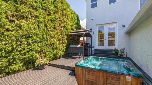 3077 Quail Crescent, Kelowna, BC - Outdoor With Deck Patio Veranda