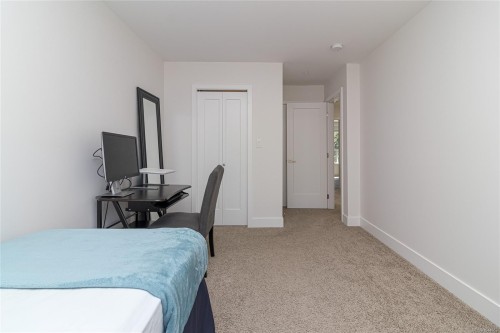 #2-1649 Lloyd Pl, View Royal, BC 