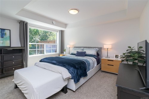 #2-1649 Lloyd Pl, View Royal, BC 