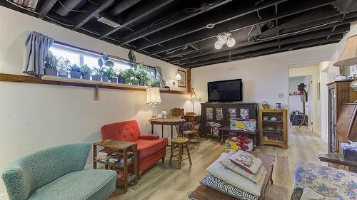 430 Perth Road, Kelowna, BC - Indoor