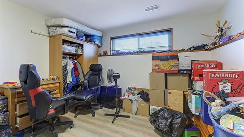 430 Perth Road, Kelowna, BC - Indoor